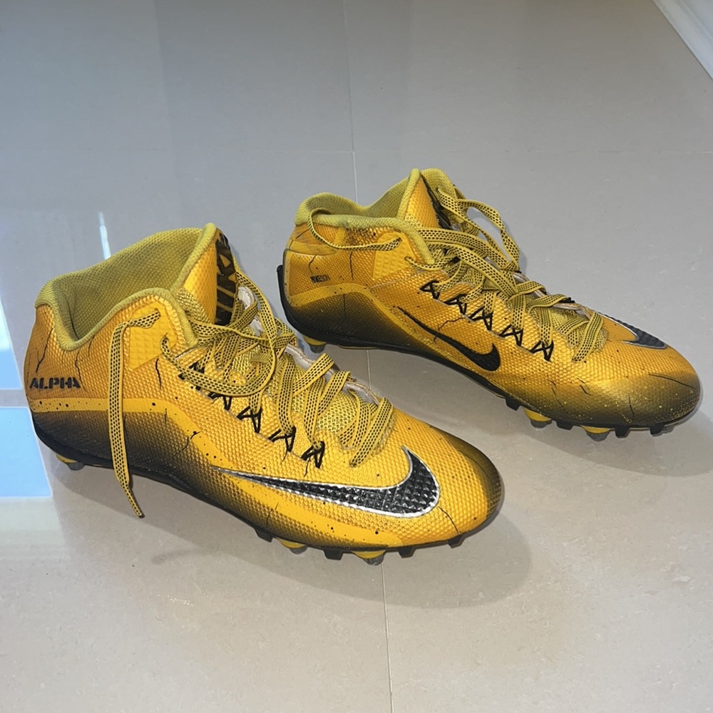 Men’s Nike Alpha Football Cleats - Picture 1 of 4